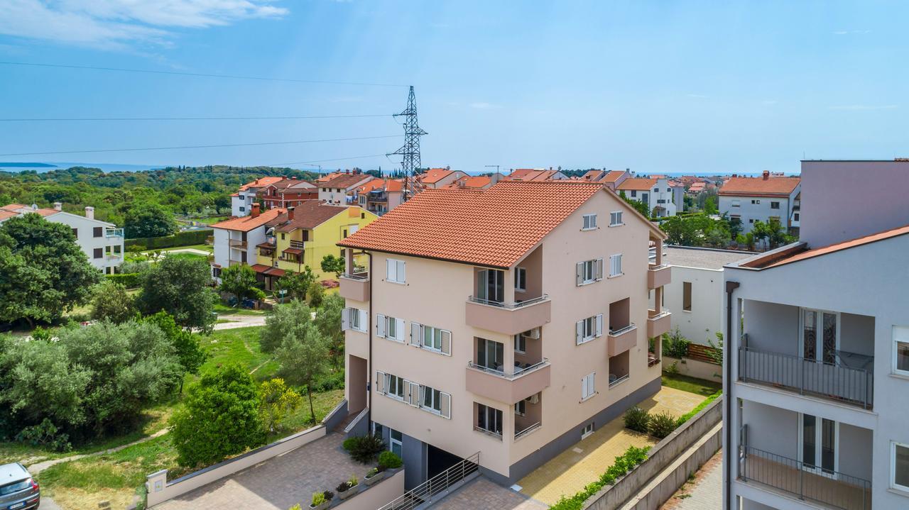 Apartament Nada *