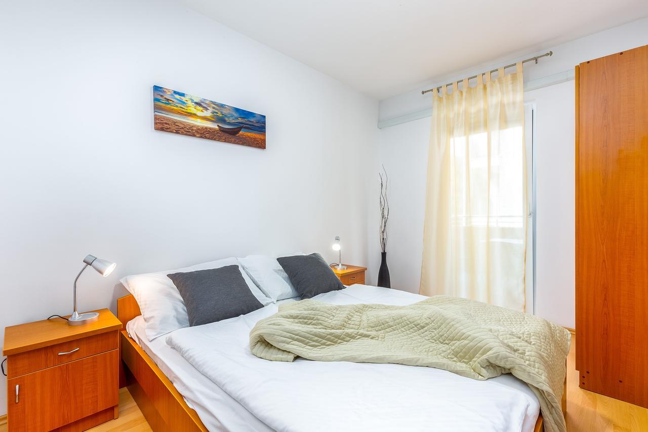 Apartament Nada *